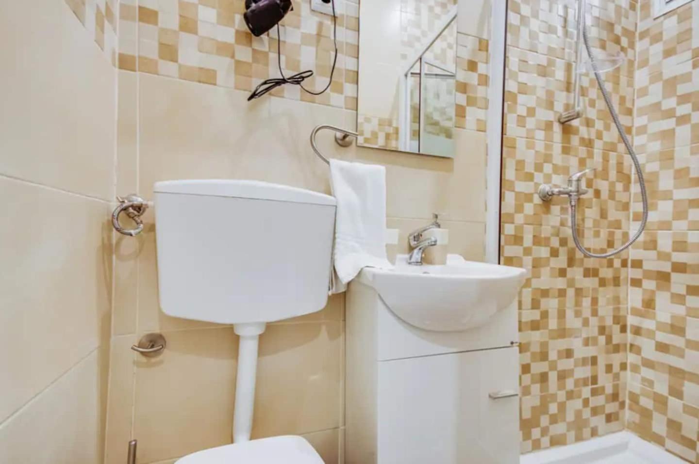 3 Bedroom Apartment In Baixa With River View Lissabon Exterior foto
